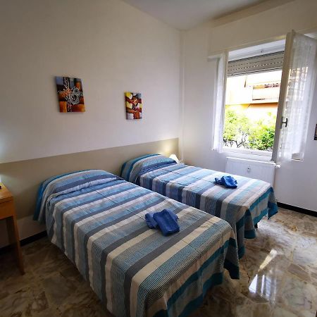 Casa Serena Bordighera Buitenkant foto